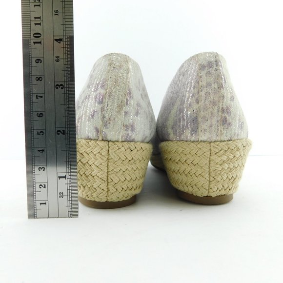 Unworn GENTLE SOULS  Shimmer Leather Ruffle Peep Toe Espadrille Wedge Heels 8.5 - Picture 6 of 9